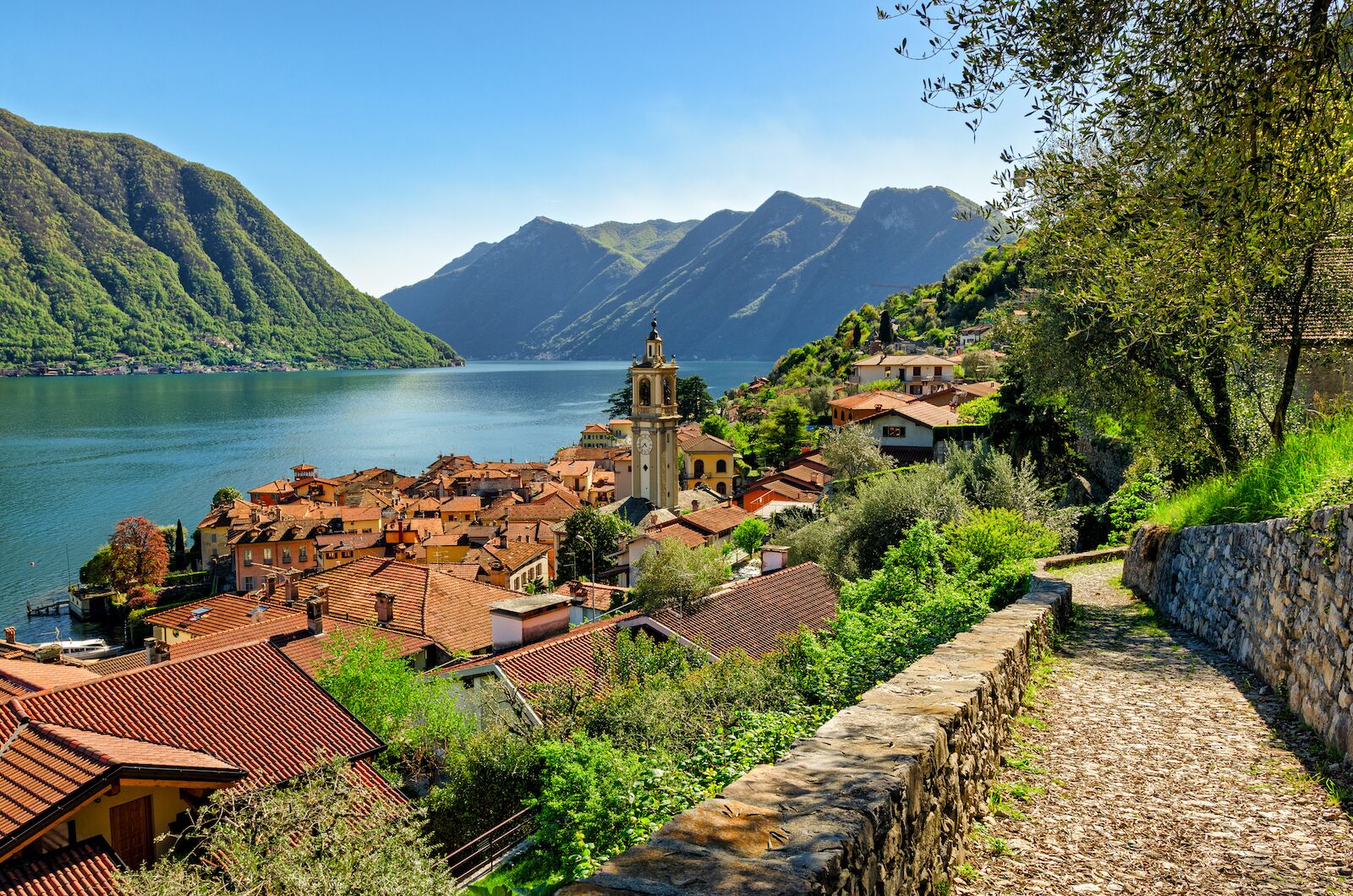 Town-along-Lake-Como