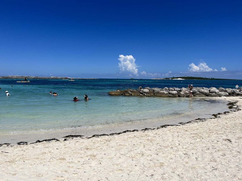 como-e-cococay-ilha-privativa-royal-caribbean-bahamas-caribe-100042-820x615-1