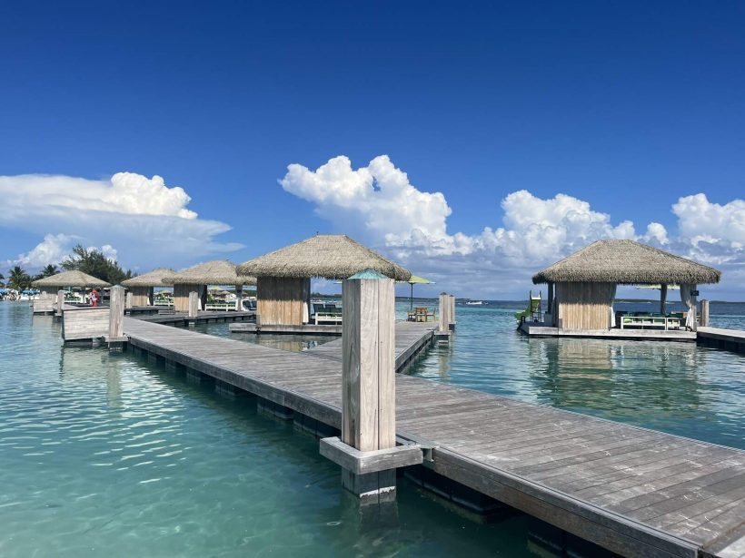 como-e-cococay-ilha-privativa-royal-caribbean-bahamas-caribe-100055-820x615-1