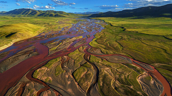 Chumar_River_northern_source_Yangtze_River_located_Three_River_Source_National_Park