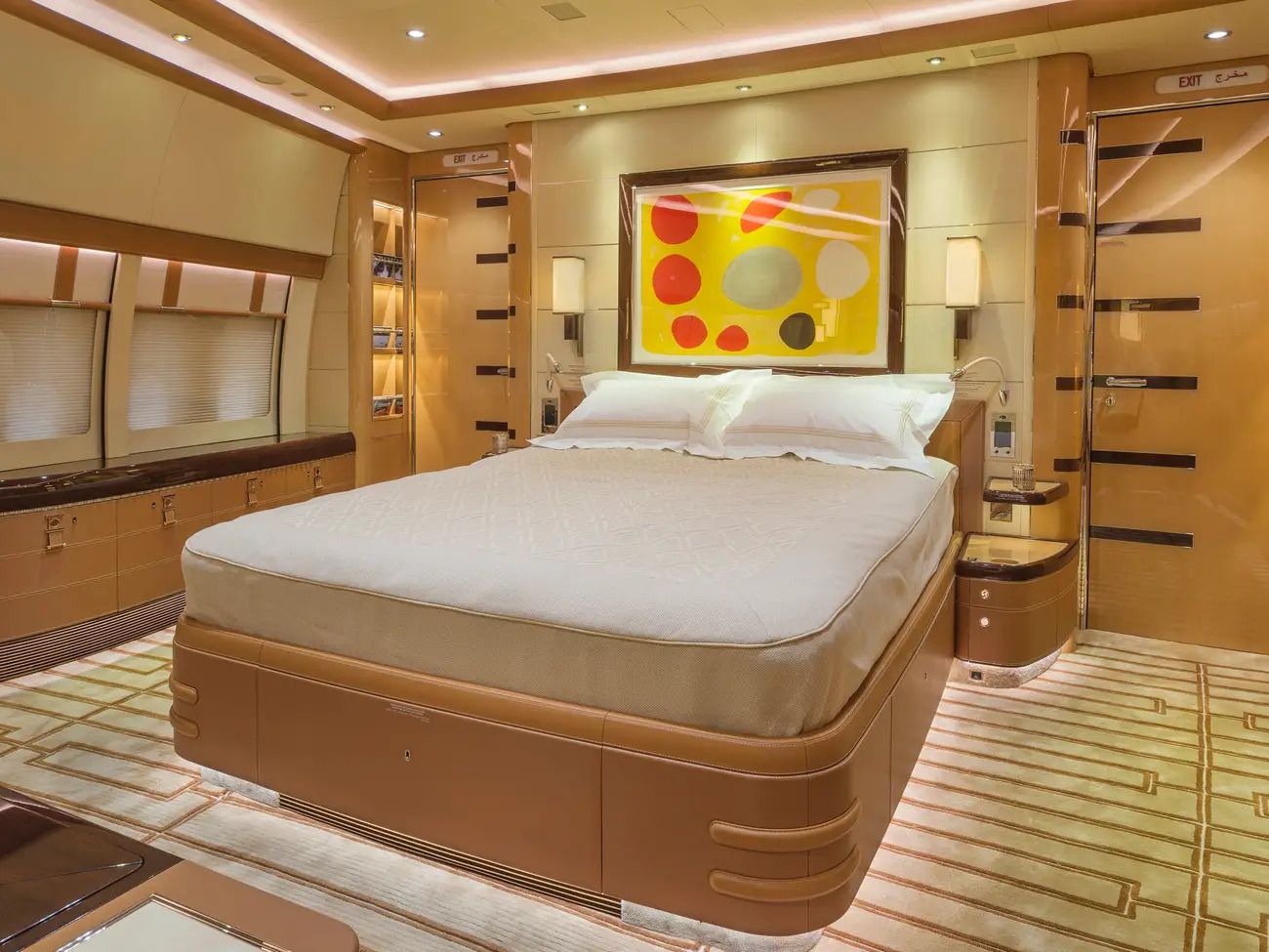 b747-8i-private-jet-master-suite