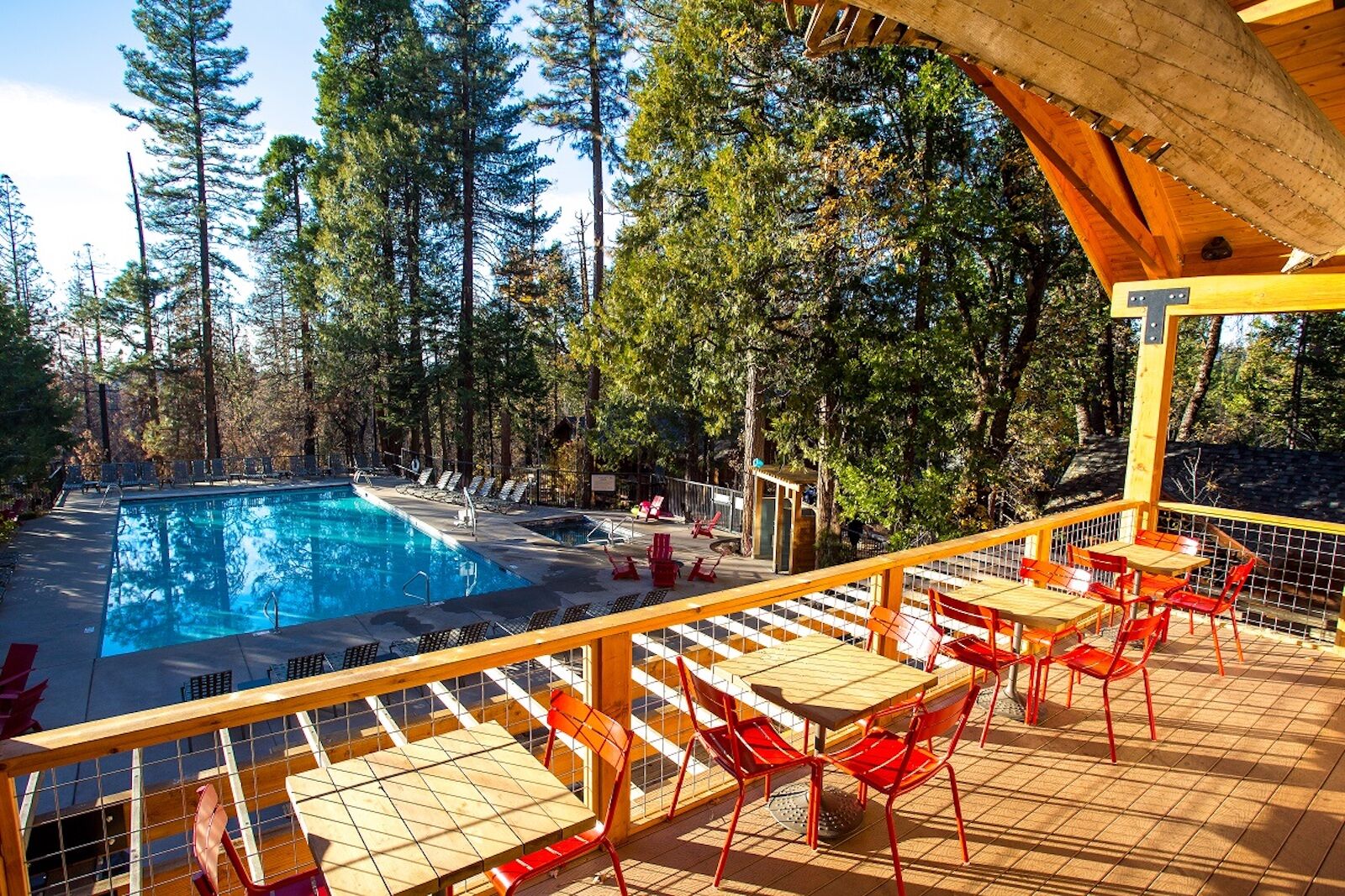 evergreen-lodge-pool