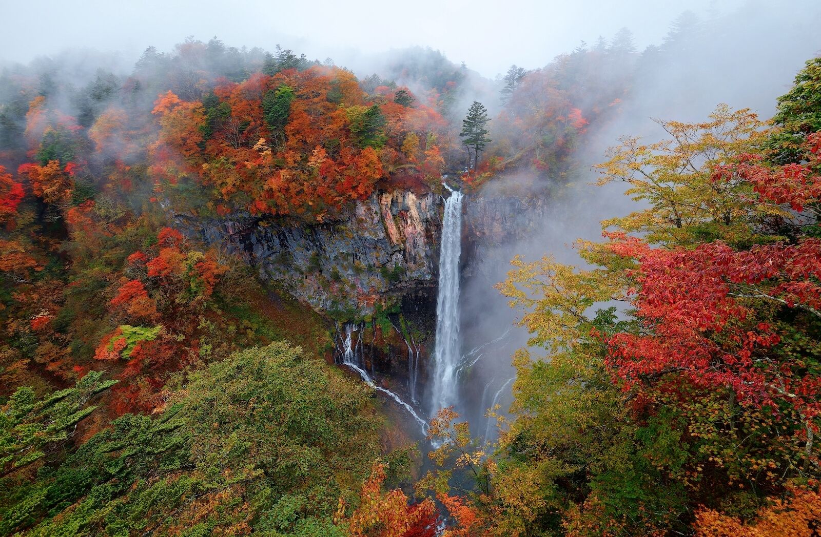Kegon-Falls-autumn-foliage