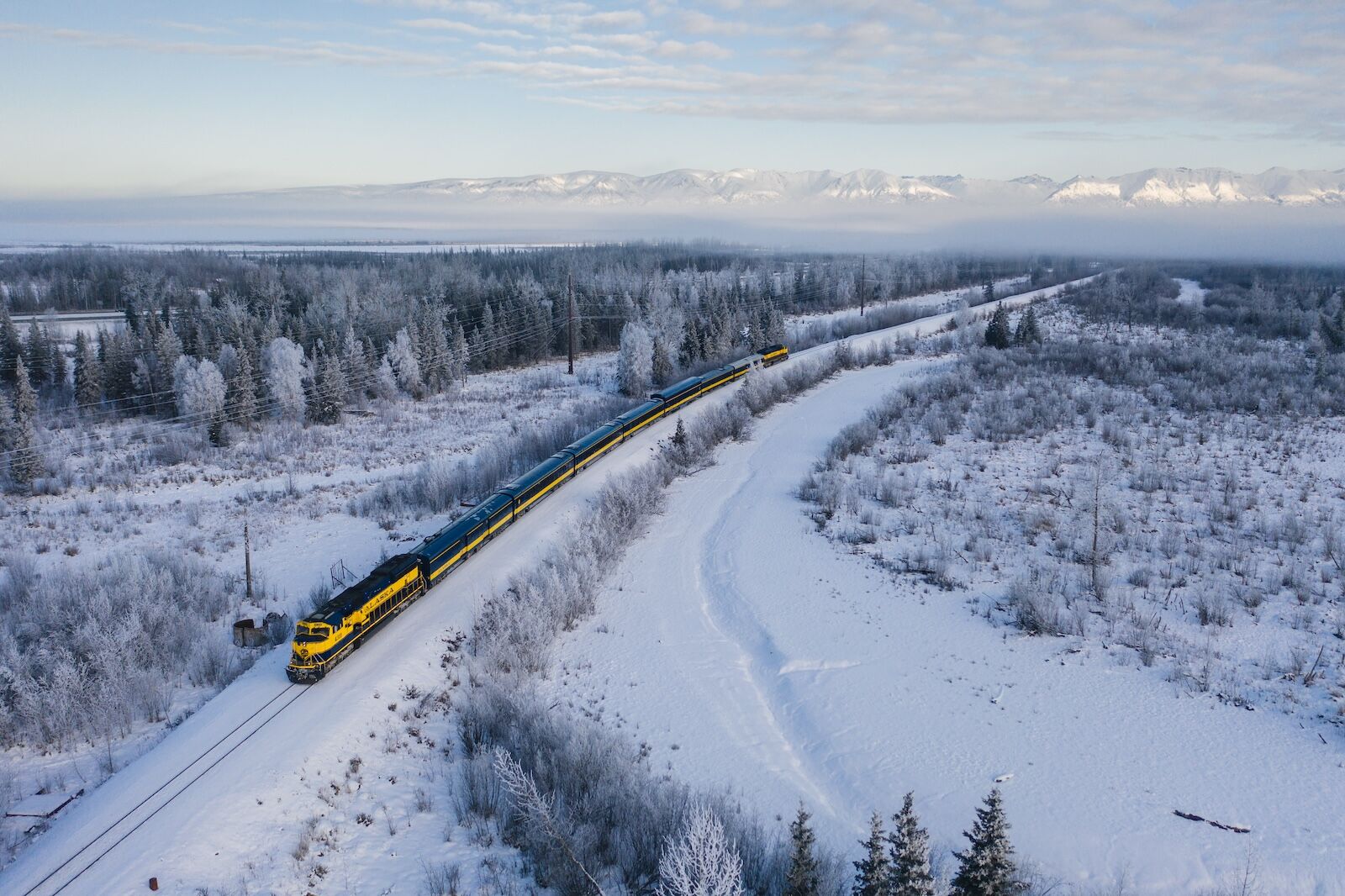 Alaska-Aurora-Winter-Train