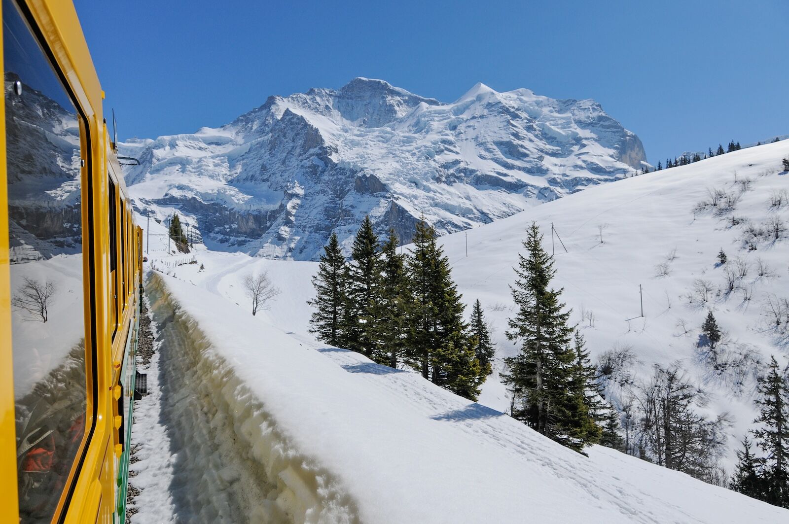 Eurostar-Snow-train