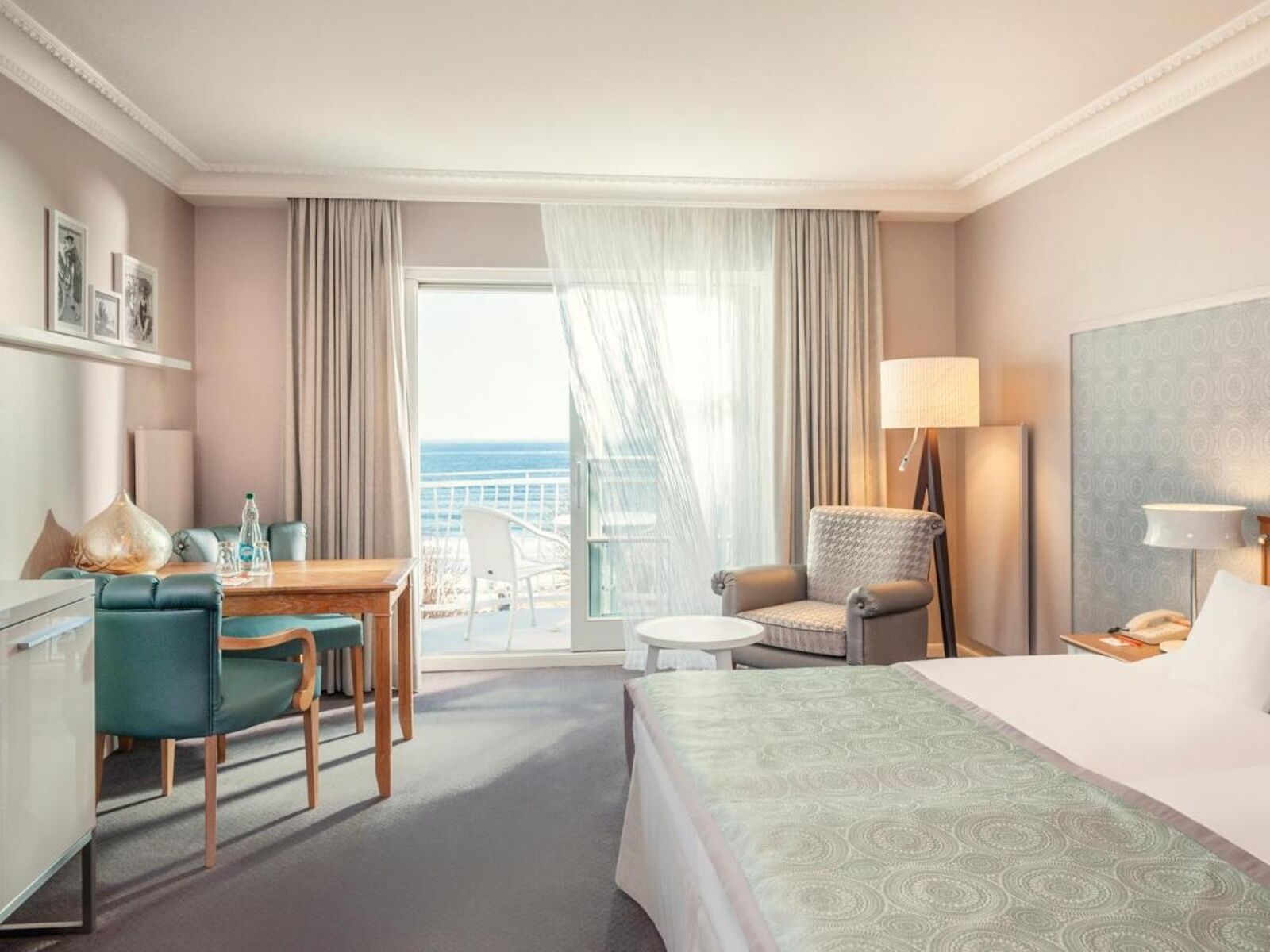 Travel-Charme-Kurhaus-Binz-hotel-room