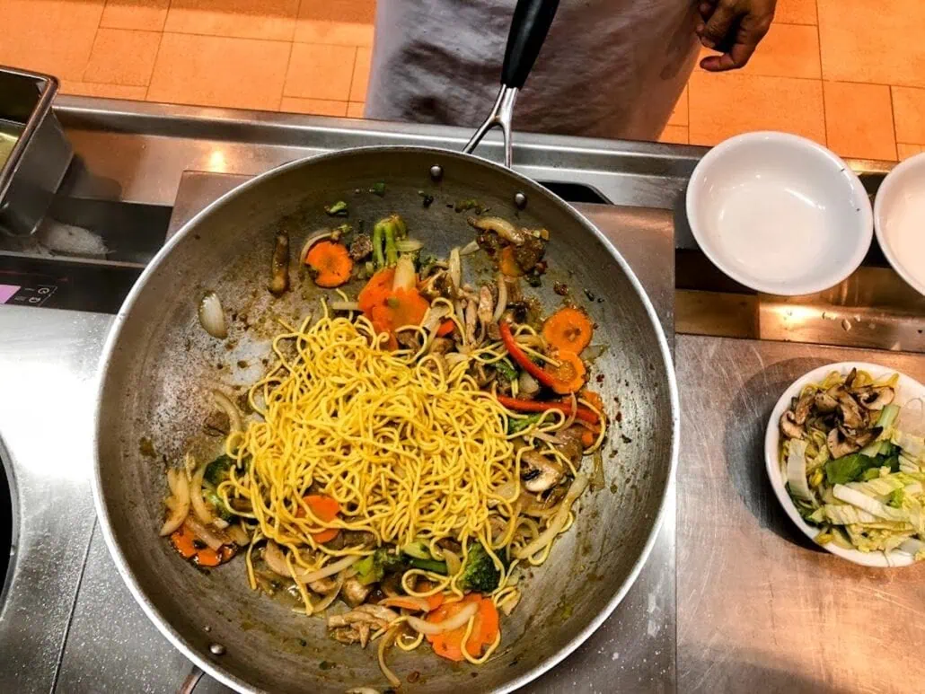 CARNIVAL-FREEDOM-MONGOLIAN-WOK-1030x773-1