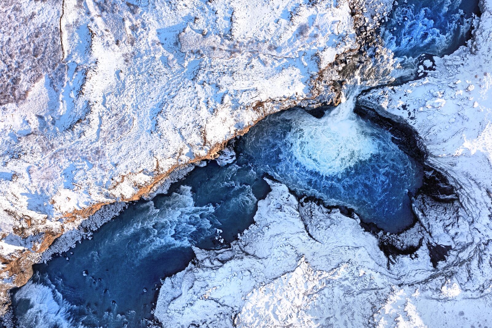Aldeyjarfoss-Iceland-Waterfalls-in-Winter-3