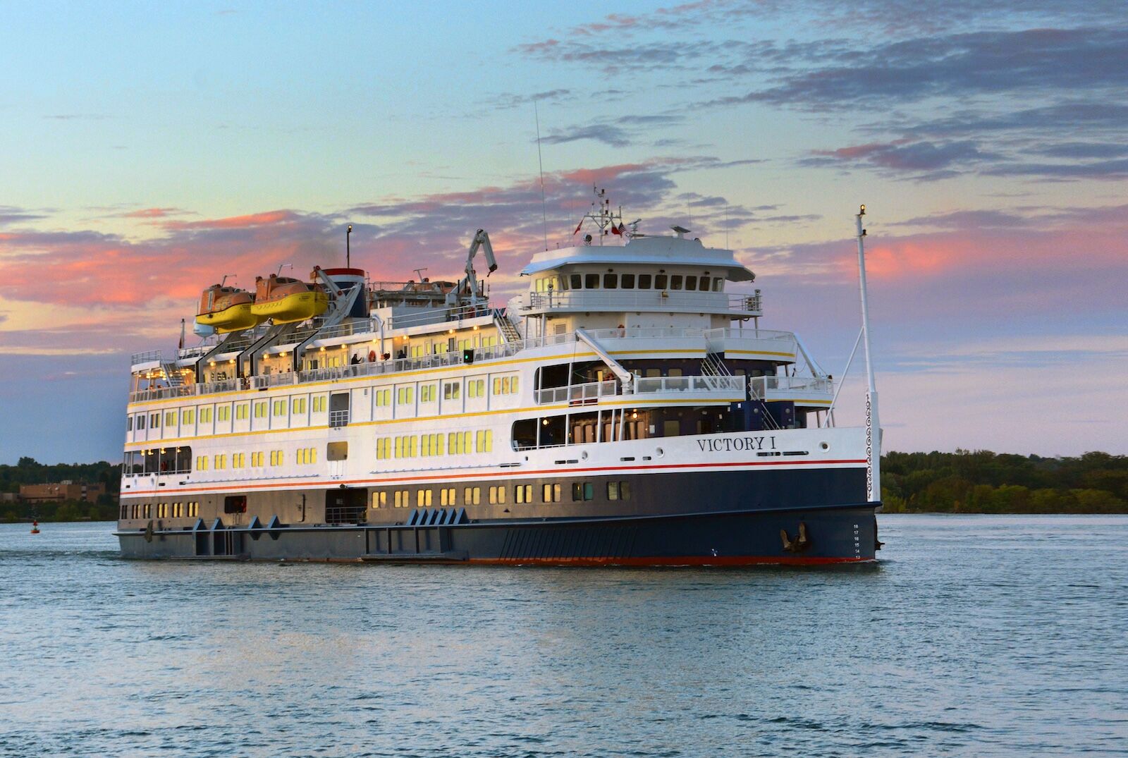 Black-Friday-Deals-Victory-Cruise-Lines