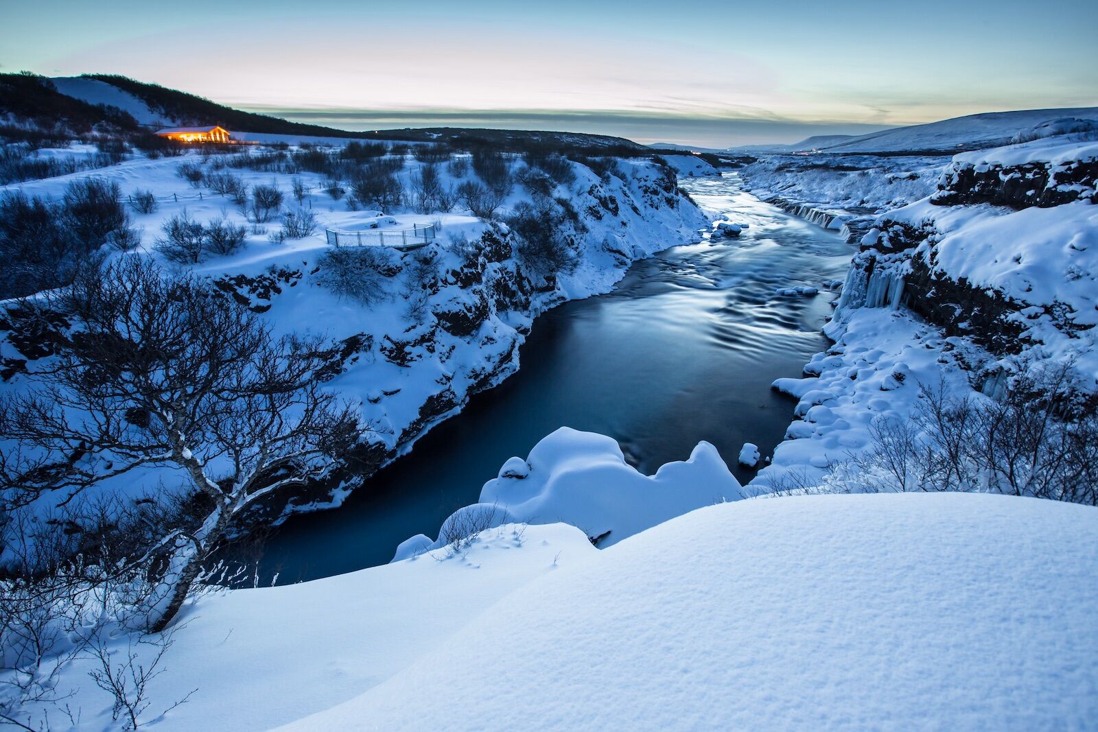 Hraunfossar-Barnafoss-Iceland-Waterfalls-in-Winter-3