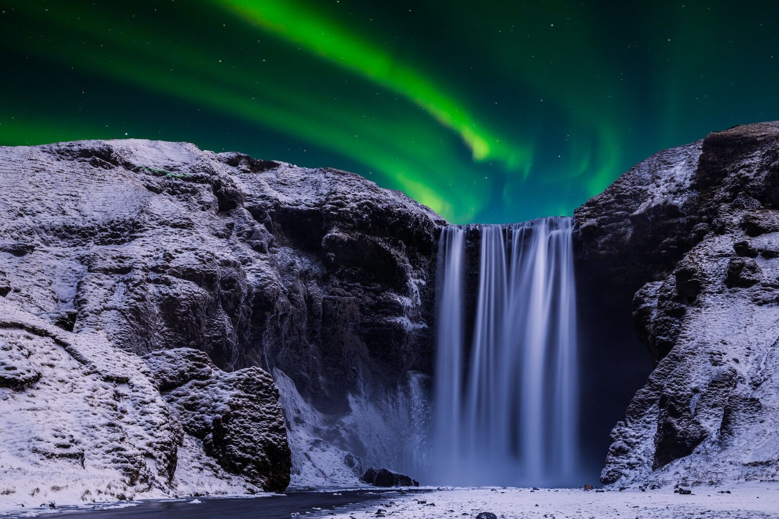 Skogafoss-Waterfalls-in-Iceland-Winter-3