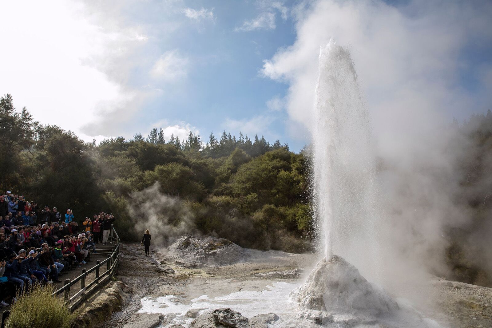 233431-wai-o-tapu-rotorua-web-2560