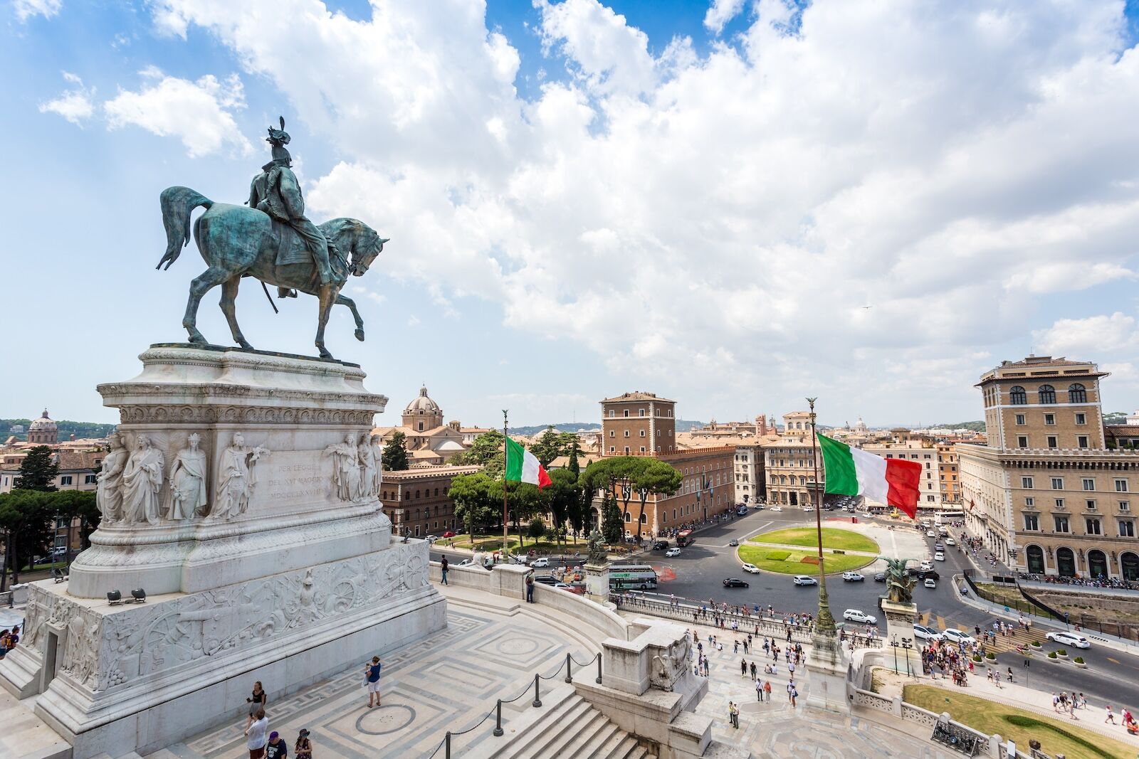 Rome-walking-Tour-Monument-to-Victor-Emmanuel-II