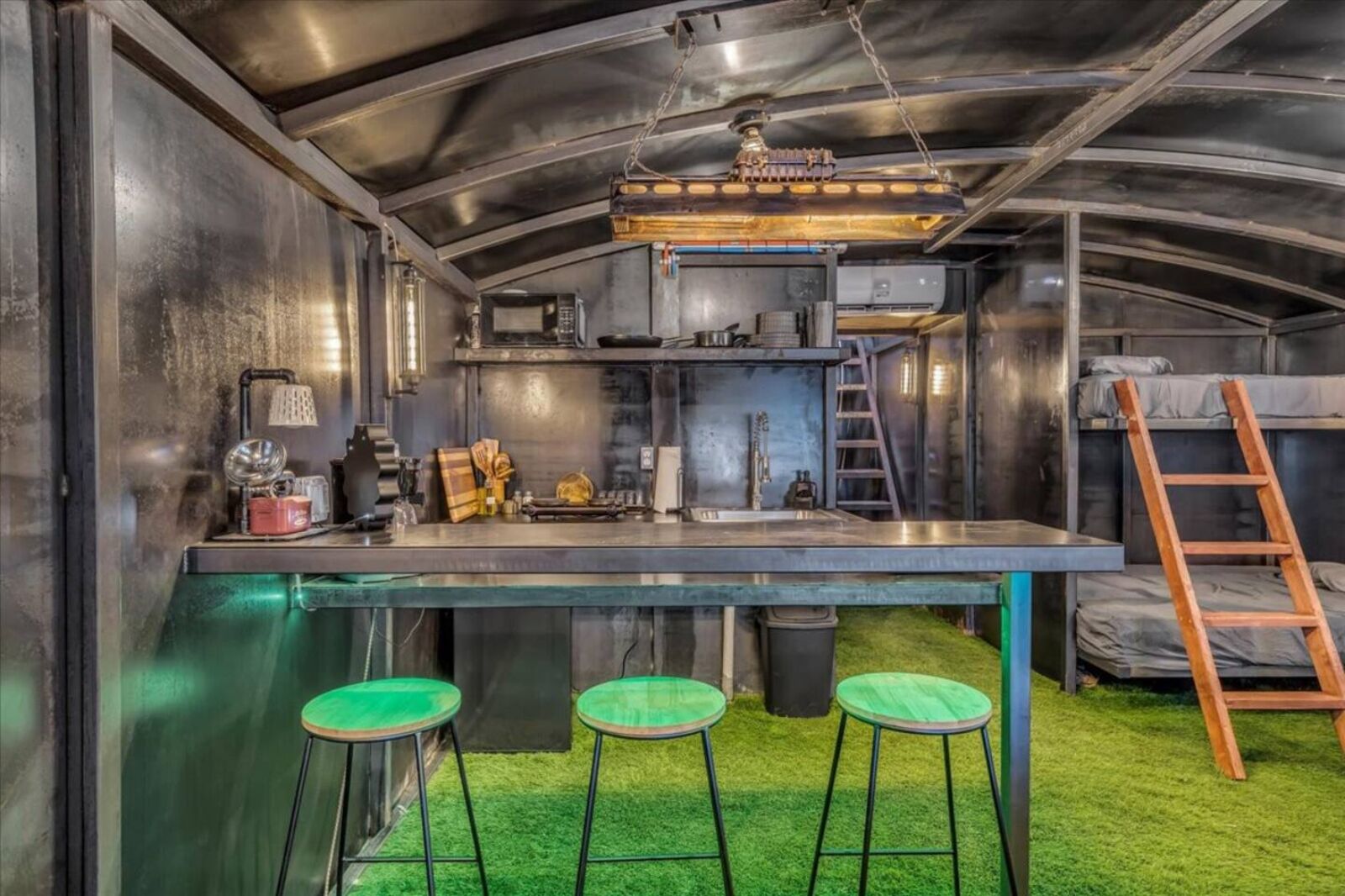 bunker-airbnb-14 bunker-airbnb-14