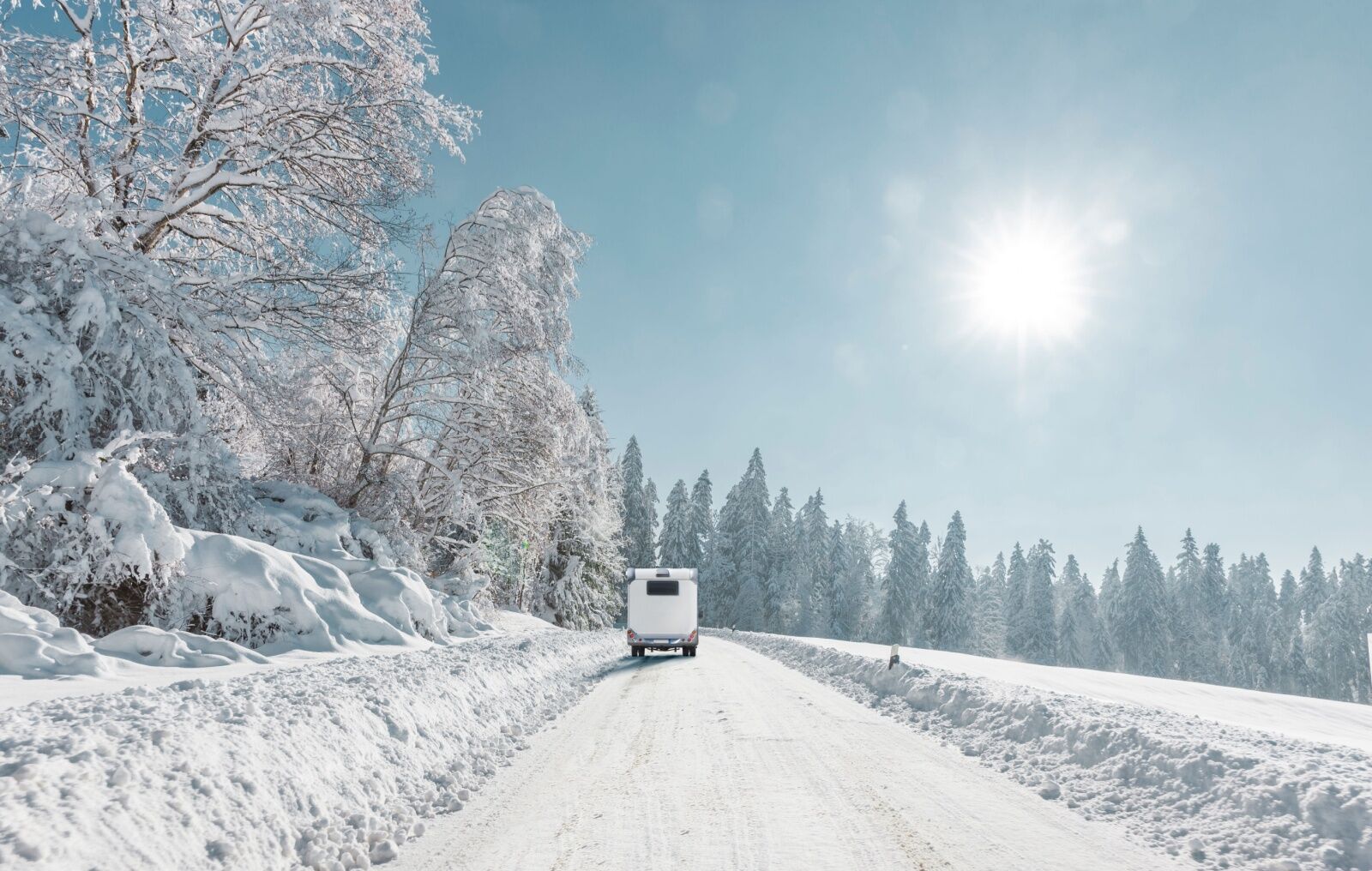 campervan-in-snow
