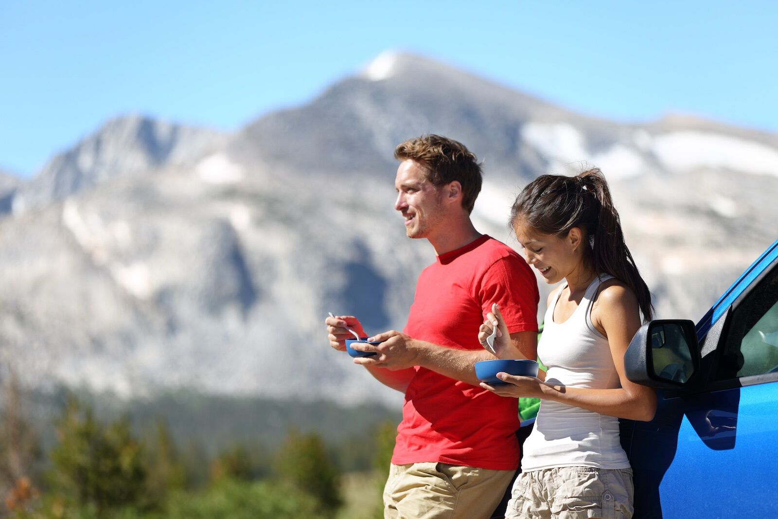 Couple-having-lunch-Yosemite-National-Park