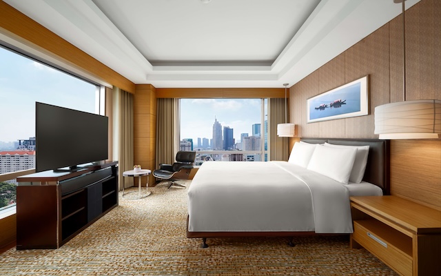 JW-Marriott-Saigon_Deluxe-Corner_Room-Overview