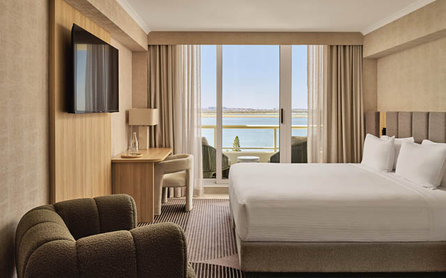 TheBrighton_LuxSuite_Bath_640 TheBrighton_LuxSuite_Bath_640