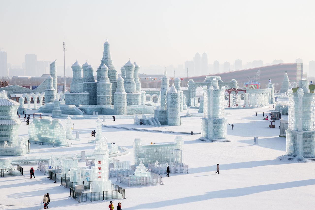 Ice-city-russian-style-at-the-ice-festival-in-Harbin