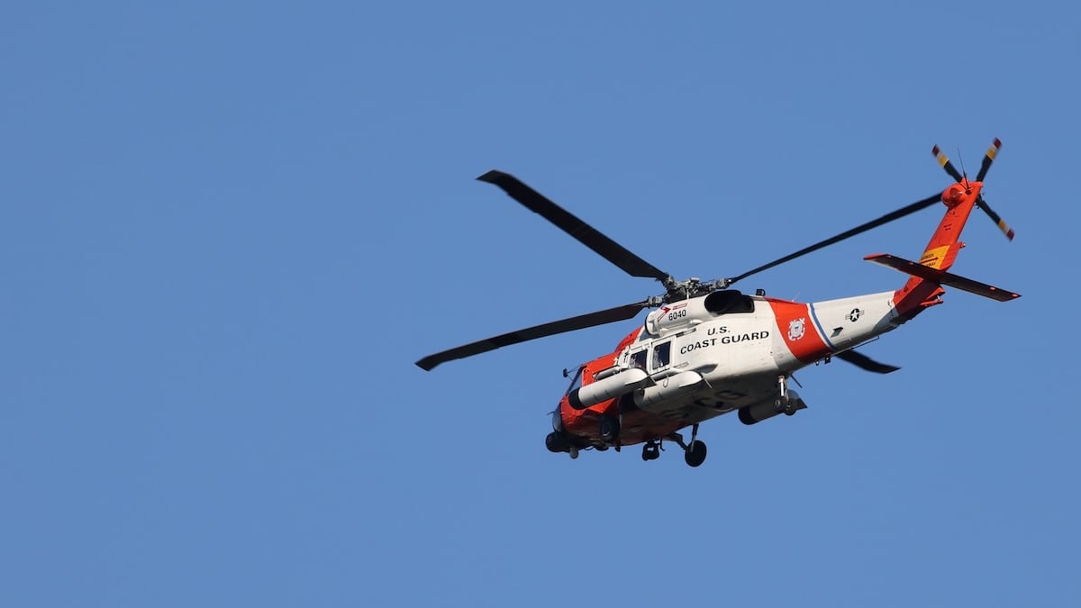 Coast-Guard-helicopter