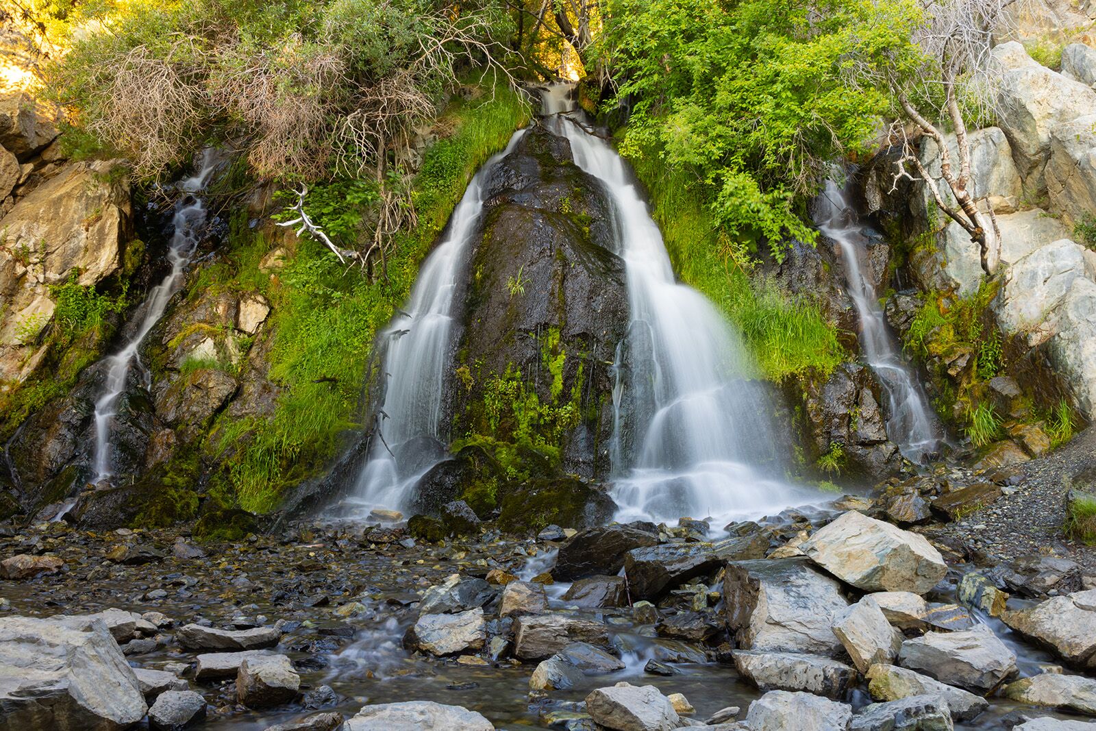 Kings-Canyon-Waterfall-10