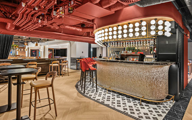 Radisson-Red-Auckland-lobby-bar-640