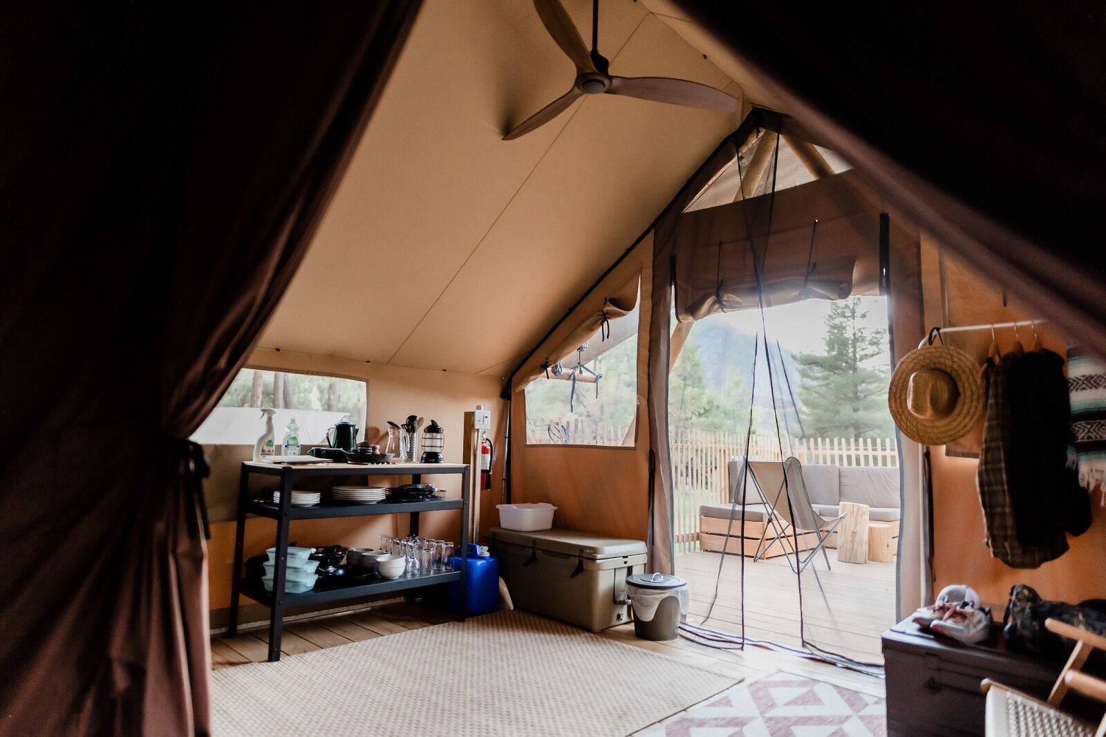 huttopia-paradise-springs-hut