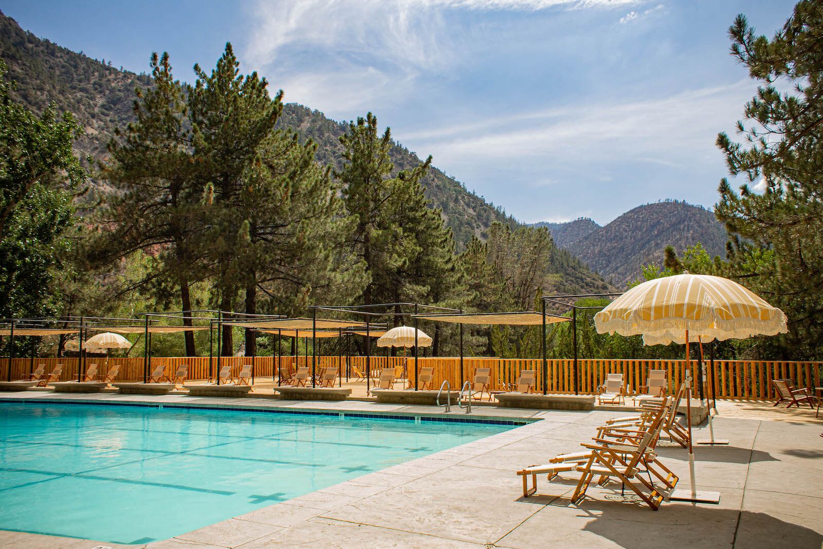 huttopia-paradise-springs-pool