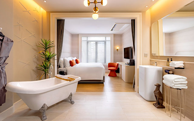 Aiden-Surawong-Bang-Urban-Room-with-Bathub-640 Aiden-Surawong-Bang-Urban-Room-with-Bathub-640
