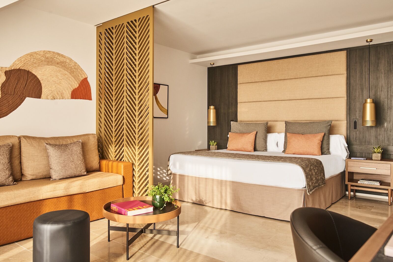 Junior-Penthouse_Zafiro-Club-Room