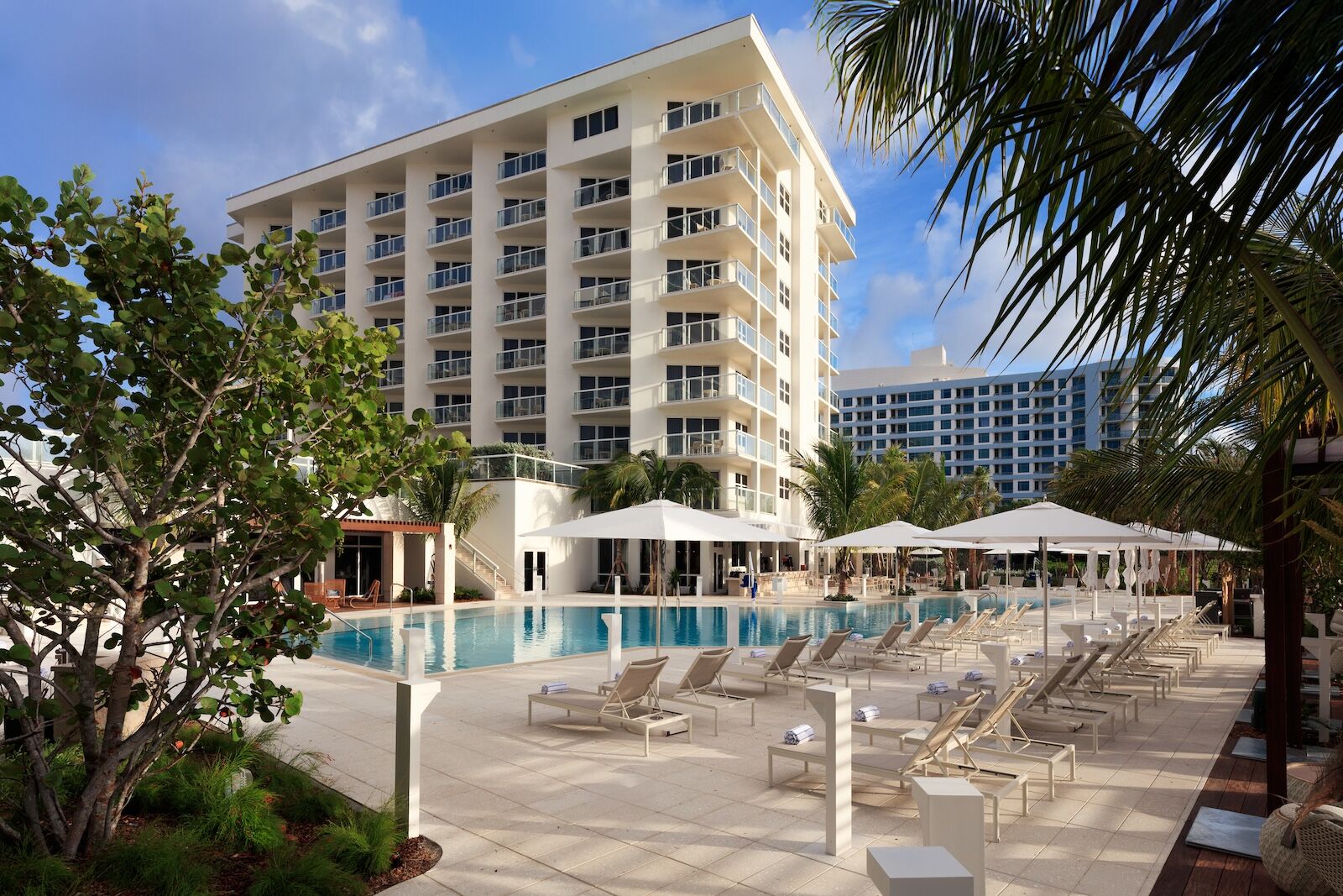 pompano-beach-marriott-pool