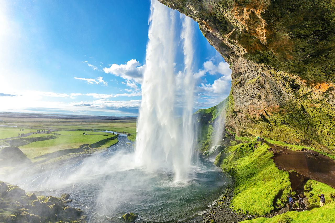 seljalandsfoss-iceland-instagrammed-waterfalls seljalandsfoss-iceland-instagrammed-waterfalls
